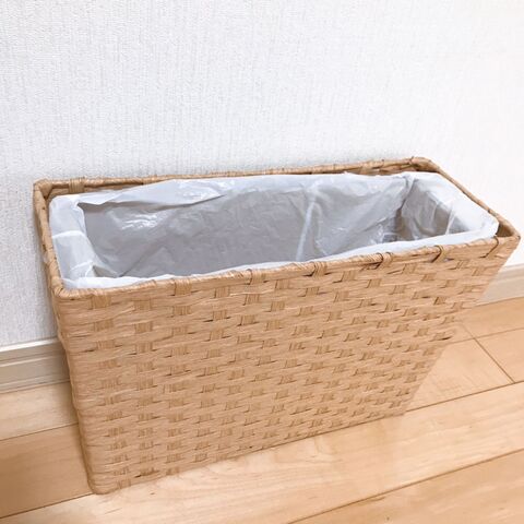 ダイソー300円のマガジンラックを車内のゴミ箱に 暮らしニスタ