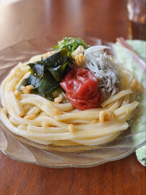 ポン酢でさっぱり 梅わかめうどん 暮らしニスタ