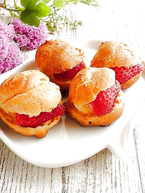 ちょこんと可愛い 苺のプチシュークリーム 暮らしニスタ ちょこんと可愛い 苺のプチシュークリーム 暮らしニスタ