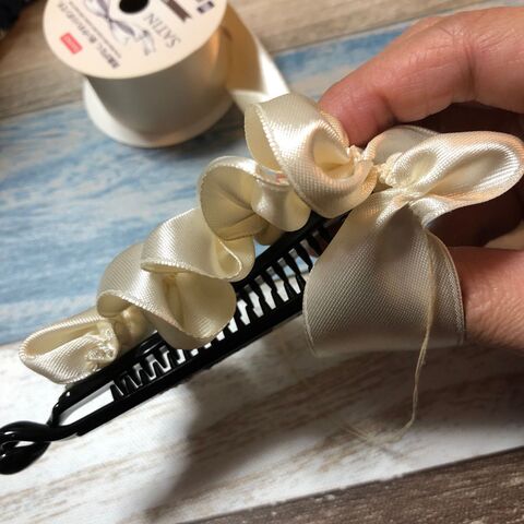 くたくたバナナクリップをフリルリボンでお色直し 暮らしニスタ くたくたバナナクリップをフリルリボンでお色直し 暮らしニスタ