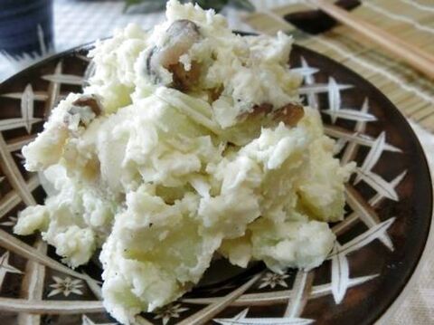 お酒に合わせたいポテサラ いぶりがっことクリチのポテトサラダ 暮らしニスタ お酒に合わせたいポテサラ いぶりがっことクリチのポテトサラダ 暮らしニスタ
