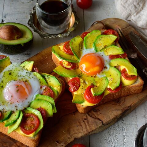 パン 太陽のアボたまマヨトースト 朝が元気になるごパン アボカド トースト たまご 暮らしニスタ