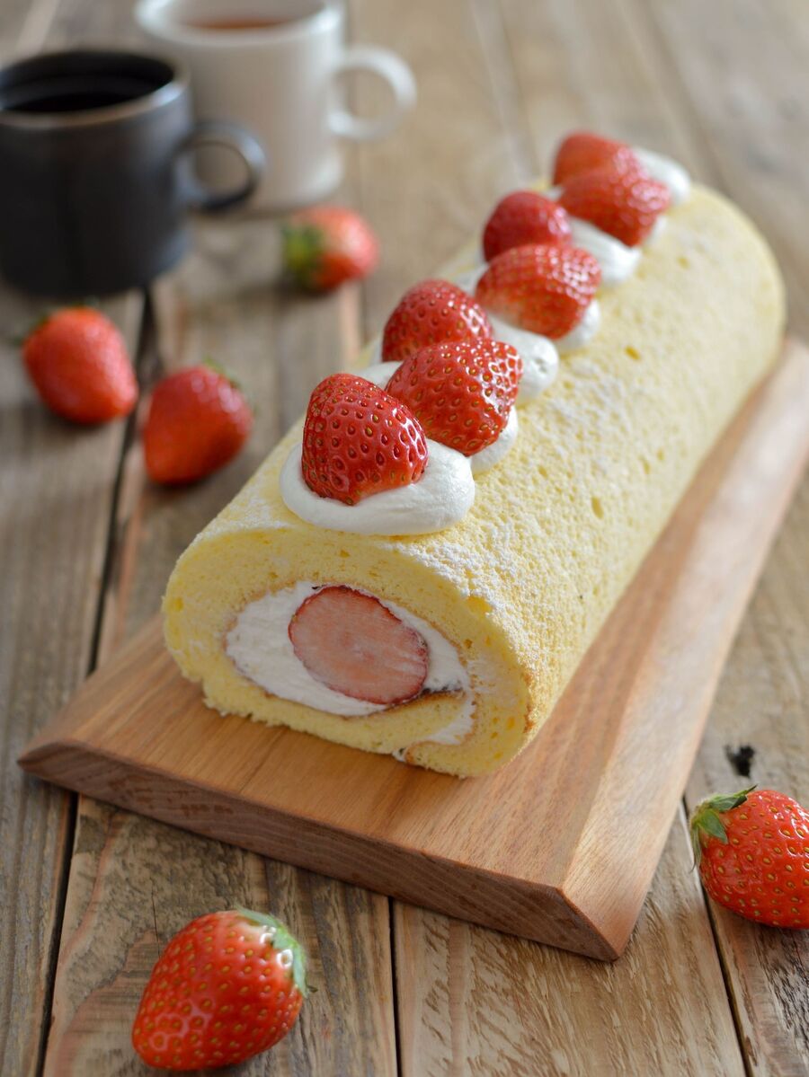 いちごのロールケーキ 別立てでふんわり 春らしいスイーツ 暮らしニスタ いちごのロールケーキ 別立てでふんわり 春らしいスイーツ 暮らしニスタ