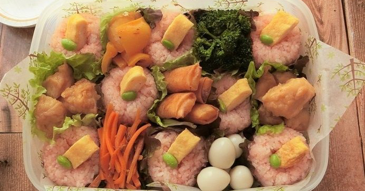 カラフルご飯のおにぎりカップで行楽弁当 暮らしニスタ