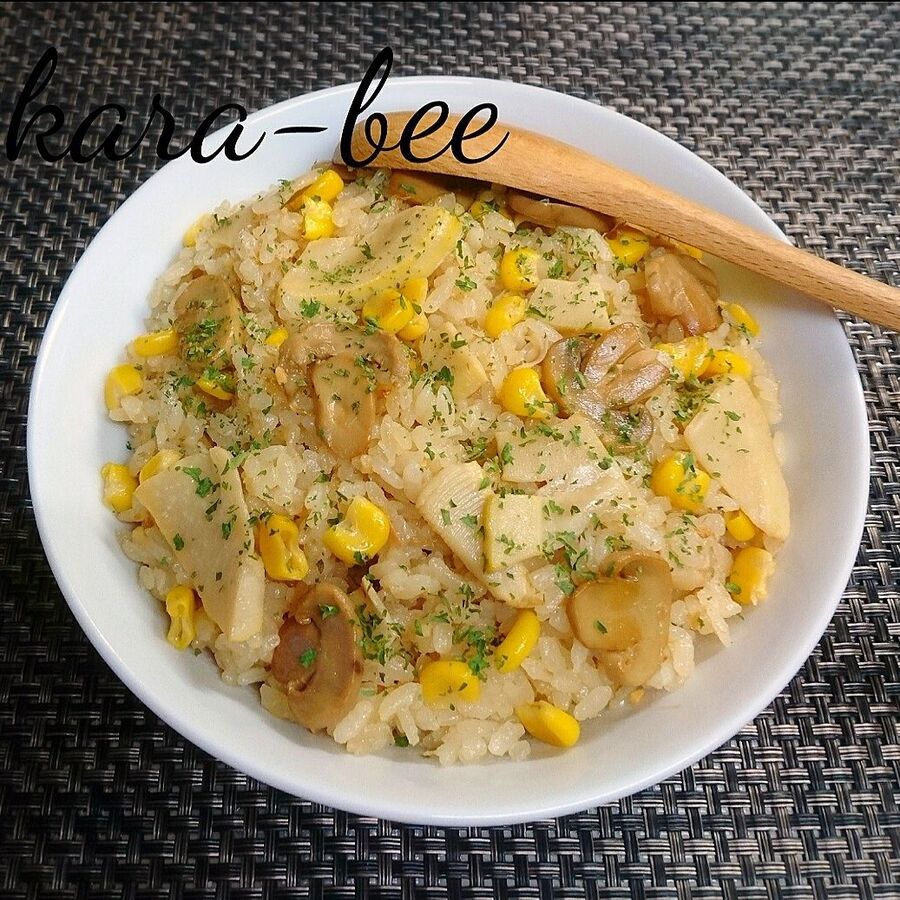 旬のたけのこでウマッ たけのことツナコーンのにんにくバター醤油ピラフ 暮らしニスタ