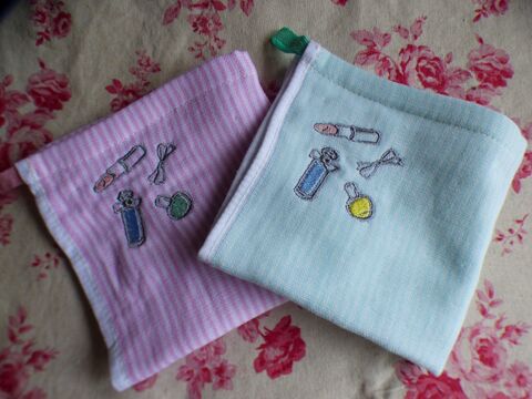 ダイソー 100均に見えない 刺繍付きガーゼハンカチ 暮らしニスタ ダイソー 100均に見えない 刺繍付きガーゼハンカチ 暮らしニスタ