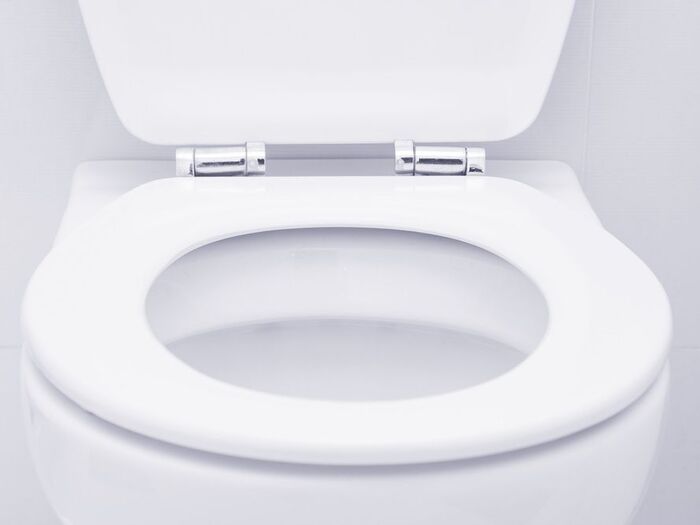 トイレの黄ばみはコレで落ちる！掃除方法から予防方法まで紹介