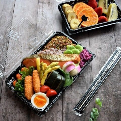 冷凍食品を活用して 使い捨て容器で夫の鮭弁当 暮らしニスタ 冷凍食品を活用して 使い捨て容器で夫の鮭弁当 暮らしニスタ