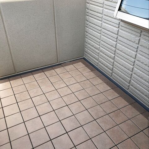 ベランダのジョイントタイルの掃除方法 暮らしニスタ ベランダのジョイントタイルの掃除方法 暮らしニスタ