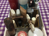 100均の収納用品を組み合わせてどこでもメイクBox