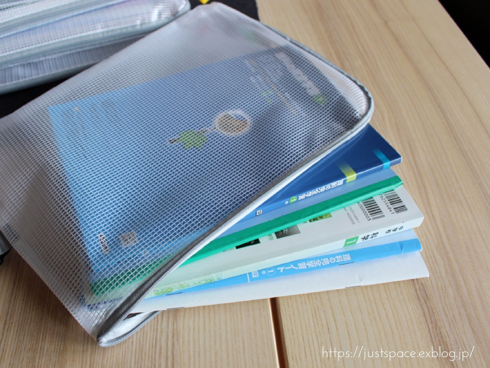 教科書たくさんでも大丈夫 忘れ物も防止するスッキリ収納 暮らしニスタ