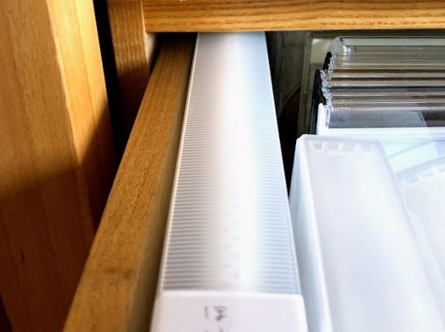 セリアで実現 自分流カスタマイズで大成功のdvd収納 暮らしニスタ