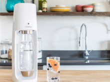 おうちごはんで炭酸水活用♡ソーダストリームに新製品が登場！