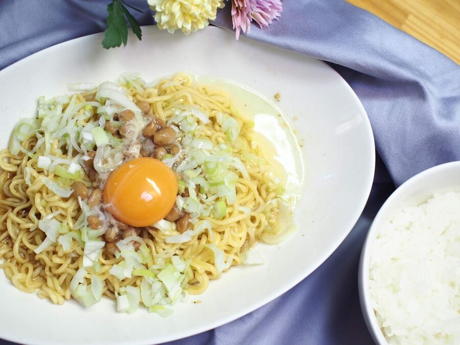 納豆で濃厚感 袋麺ですぐできる まぜそば の作り方 暮らしニスタ 納豆で濃厚感 袋麺ですぐできる まぜそば の作り方 暮らしニスタ