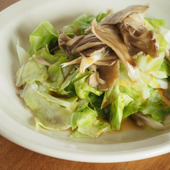 レンチン3分！罪悪感なしのおつまみ「キャベツ舞茸」