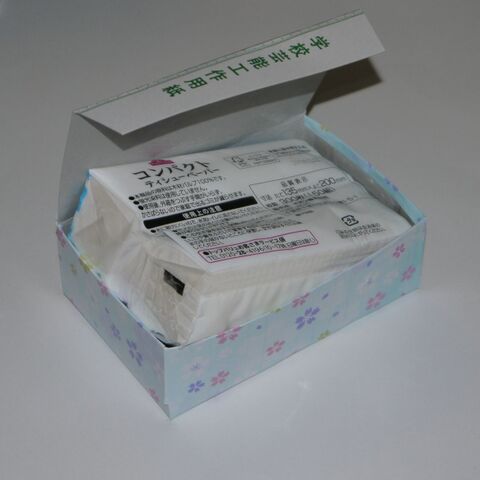 100均リメイクシートと工作用紙でboxティッシュカバー 暮らしニスタ 100均リメイクシートと工作用紙でboxティッシュカバー 暮らしニスタ