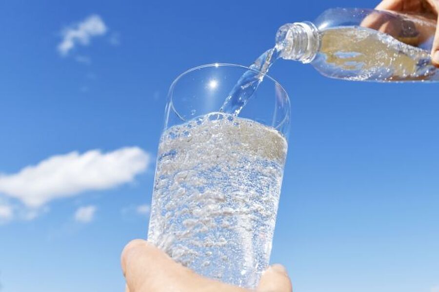 炭酸水の作り方は おうちで簡単 安く作れる方法をご紹介 暮らしニスタ 炭酸水の作り方は おうちで簡単 安く作れる方法をご紹介 暮らしニスタ