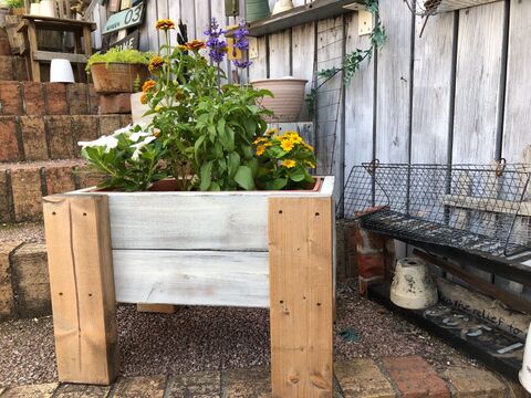 Diy ガーデニングが楽しくなる オシャレな木製プランターカバーをdiy 暮らしニスタ Diy ガーデニングが楽しくなる オシャレな木製プランターカバーをdiy 暮らしニスタ