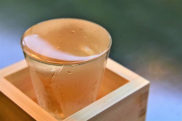 日本酒一合ってどのぐらい アルコール量とカロリーを知ろう 暮らしニスタ