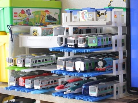たくさんのプラレールをスマートに収納 暮らしニスタ たくさんのプラレールをスマートに収納 暮らしニスタ