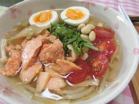 白だしで簡単☆　具だくさんの冷麺風おかずスープ　