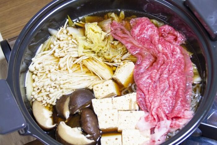 すき焼きの 割り下 とは すき焼きのレシピを関東 関西別にご紹介 暮らしニスタ すき焼きの 割り下 とは すき焼きのレシピを関東 関西別にご紹介 暮らしニスタ