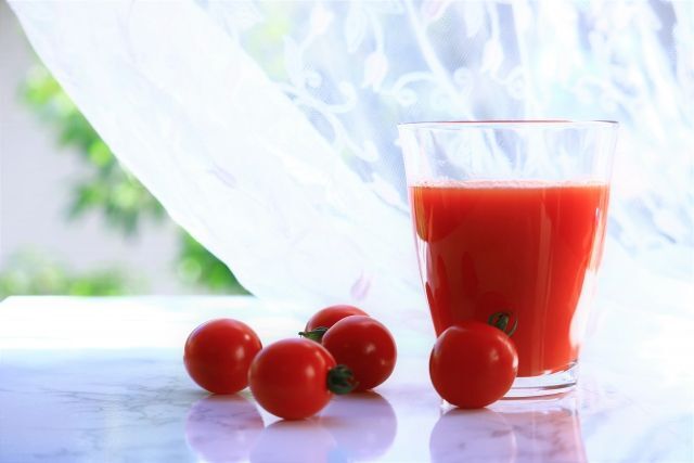 トマトジュース 毎日 効果 トマトジュースは美容に効果あり 効果的な飲み方や注意すべき点も解説