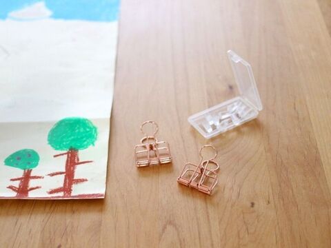 ダイソー おしゃれなリーンクリップ 絵や帽子の 掛ける収納 にも超オススメです 暮らしニスタ ダイソー おしゃれなリーンクリップ 絵や帽子の 掛ける収納 にも超オススメです 暮らしニスタ