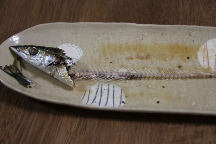 さんまの正しい食べ方やマナー 知っていますか 食べやすくてキレイな方法をチェック 暮らしニスタ さんまの正しい食べ方やマナー 知っていますか 食べやすくてキレイな方法をチェック 暮らしニスタ