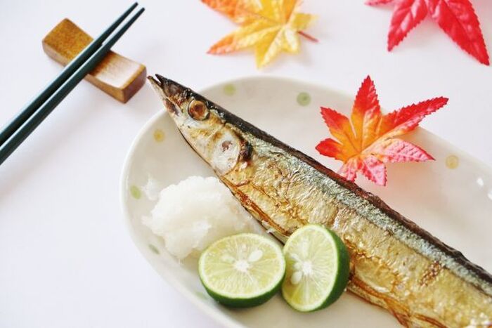 さんまの正しい食べ方やマナー 知っていますか 食べやすくてキレイな方法をチェック 暮らしニスタ さんまの正しい食べ方やマナー 知っていますか 食べやすくてキレイな方法をチェック 暮らしニスタ