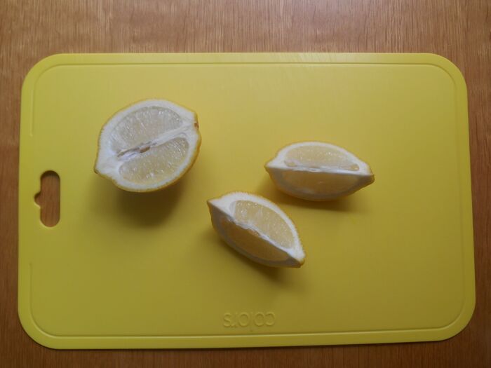 果汁がガッツリ2倍しぼれる レモンの切り方はこれだ 暮らしニスタ