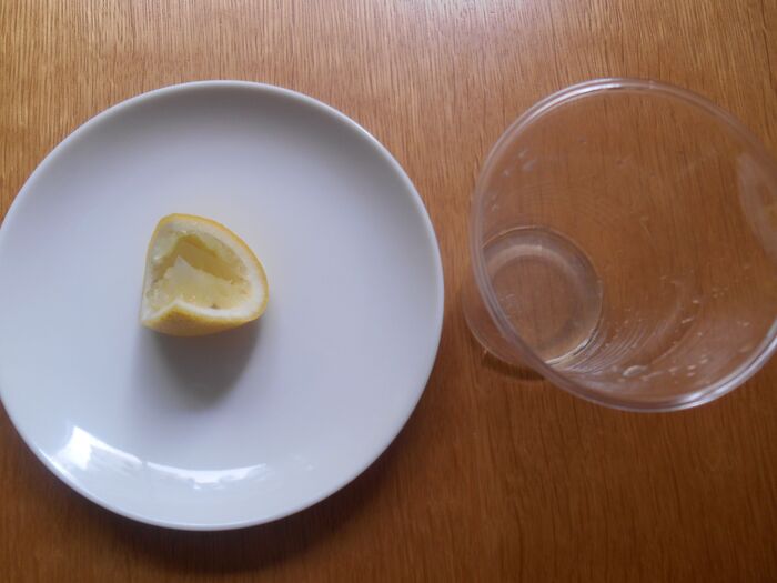 果汁がガッツリ2倍しぼれる レモンの切り方はこれだ 暮らしニスタ 果汁がガッツリ2倍しぼれる レモンの切り方はこれだ 暮らしニスタ
