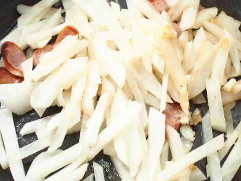 夏の大根は炒めるとうまい 大根ペペロンチーノのレシピ 暮らしニスタ