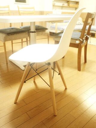 コスパだけじゃない オシャレなイームズチェアのリプロダクト 暮らしニスタ コスパだけじゃない オシャレなイームズチェアのリプロダクト 暮らしニスタ