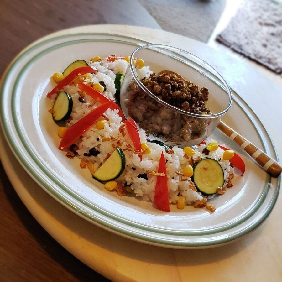 夏野菜ご飯 粗挽きミンチの冷製ドライカレー 暮らしニスタ 夏野菜ご飯 粗挽きミンチの冷製ドライカレー 暮らしニスタ