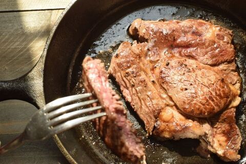 お肉をやわらかくする方法14選 果物や酢など身近なものでおいしくなる 暮らしニスタ お肉をやわらかくする方法14選 果物や酢など身近なものでおいしくなる 暮らしニスタ