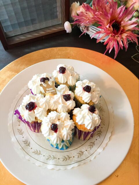苦手さんでもトライしやすい マフィン活用で簡単 おしゃれなバースデーケーキ 暮らしニスタ 苦手さんでもトライしやすい マフィン活用で簡単 おしゃれなバースデーケーキ 暮らしニスタ