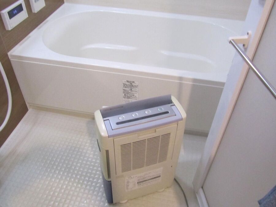 浴室乾燥機能を使わず浴室で洗濯物を乾かす方法 暮らしニスタ 浴室乾燥機能を使わず浴室で洗濯物を乾かす方法 暮らしニスタ