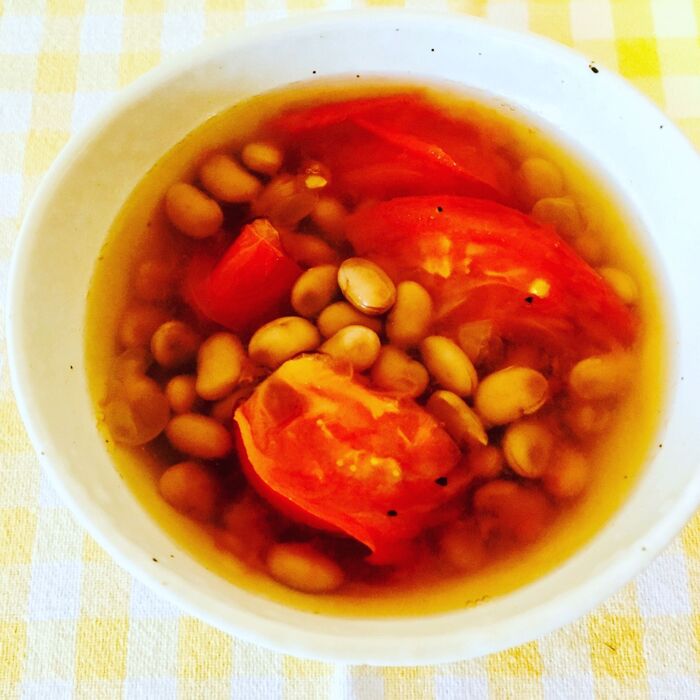 簡単！煎り大豆のトマトスープ