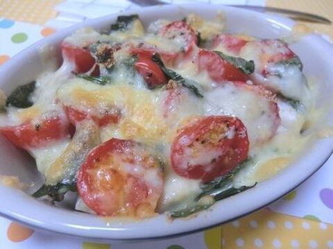 レンジとグリルで6分 エリンギとトマトのバジルチーズ焼き 暮らしニスタ