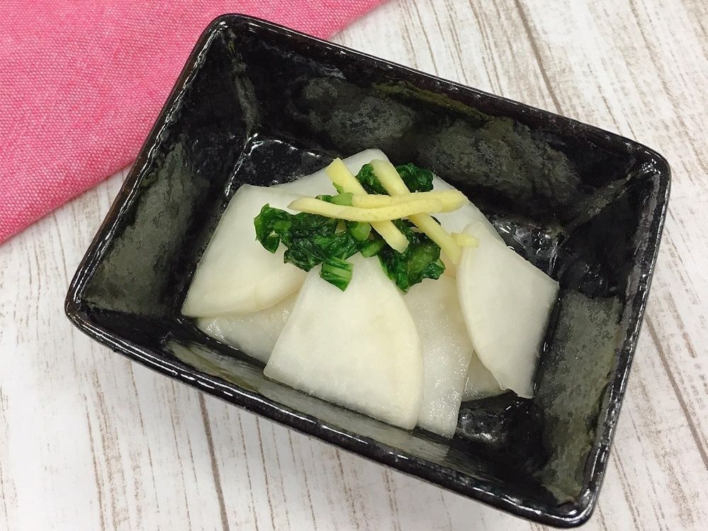 便利な野菜だし使用♪【簡単！かぶの浅漬け生姜風味】