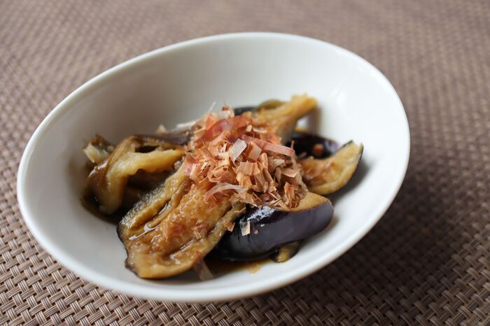 なすは余ったらすぐに まるごと冷凍 が正解 やってみた 暮らしニスタ