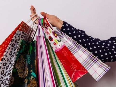 なるほどこれは使える 紙袋の上手な収納方法と意外な活用法 暮らしニスタ なるほどこれは使える 紙袋の上手な収納方法と意外な活用法 暮らしニスタ