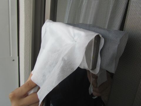 内側も外側も一度に網戸掃除 暮らしニスタ 内側も外側も一度に網戸掃除 暮らしニスタ