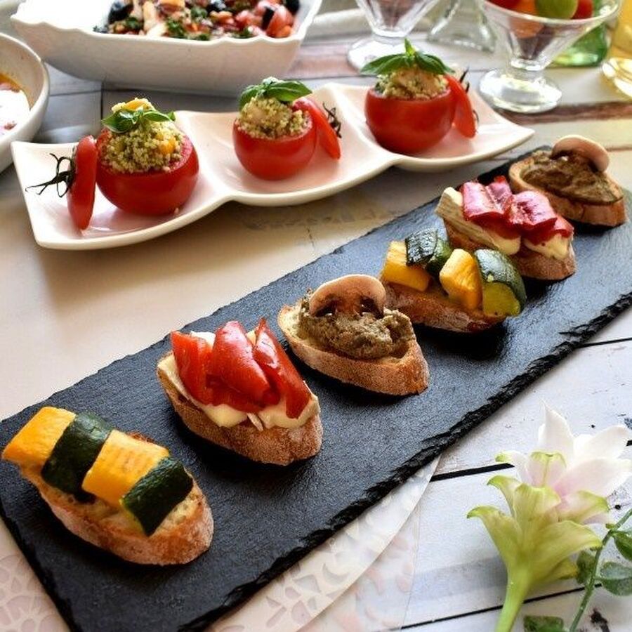 色々な具材をのせて ブルスケッタでパーティー 暮らしニスタ