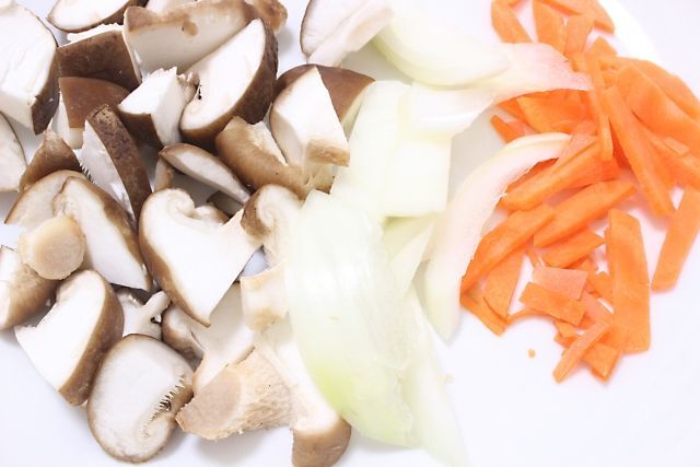 お味噌汁の人気の具材は マンネリから脱却しよう 暮らしニスタ