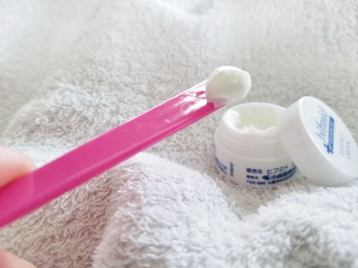 ヒフミド クリームの口コミは 成分や効果 正しい使い方も紹介 暮らしニスタ