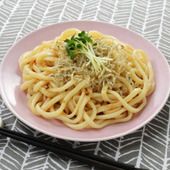 冷たいうどんレシピ「じゃこパリパリうどん」