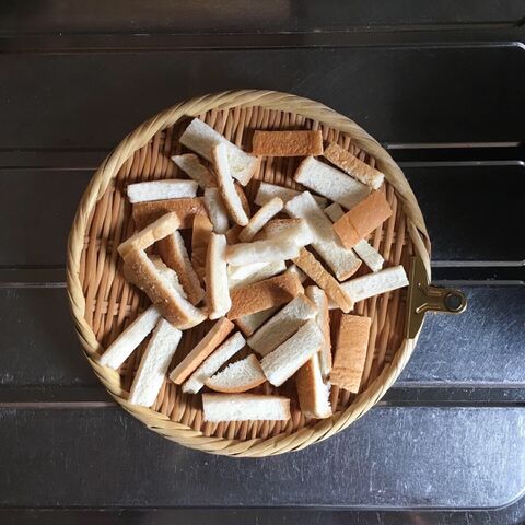 食パンの耳を使った手作りラスクは母の味 暮らしニスタ