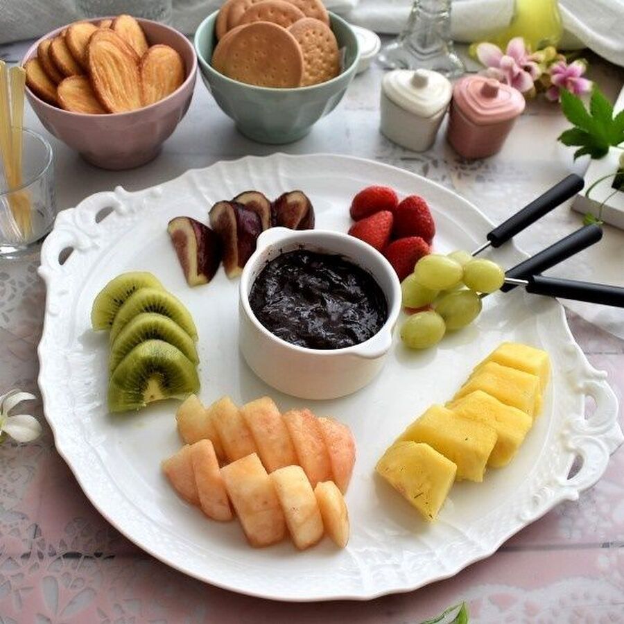 デザートは別腹 パーティの〆は簡単 おいしい 盛り上がるチョコレートフォンデュで 暮らしニスタ